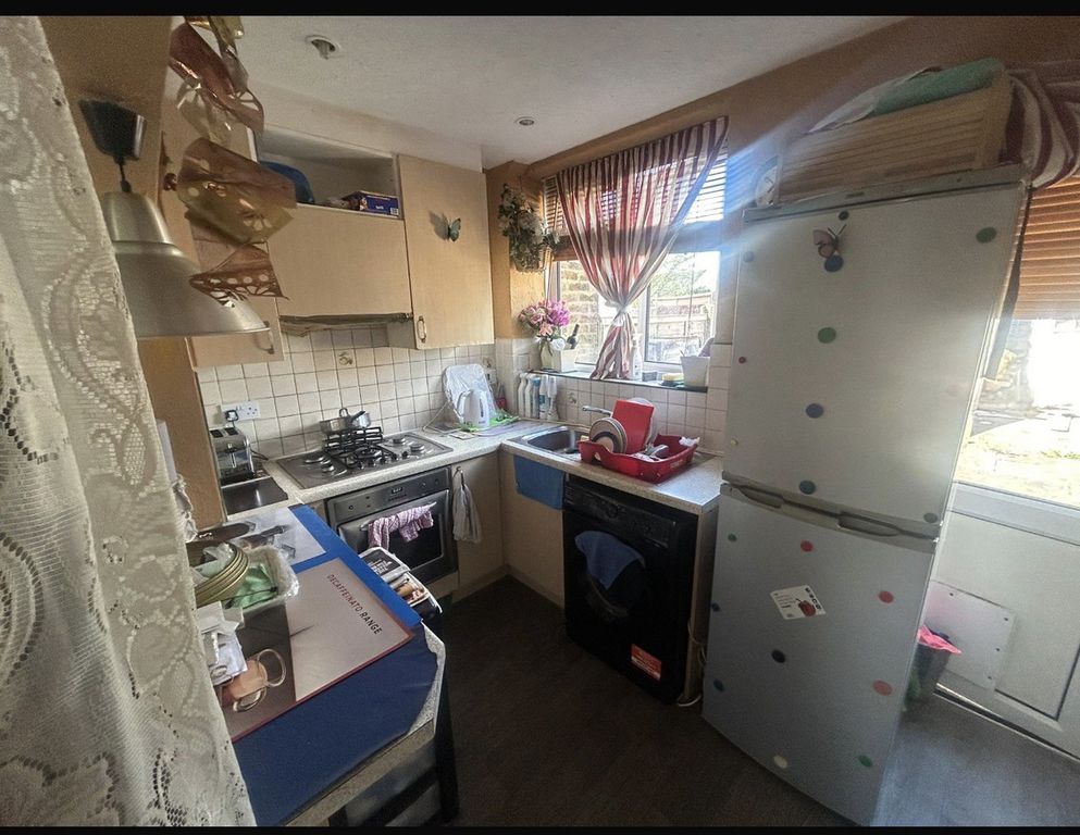 Property photo 3 of 3