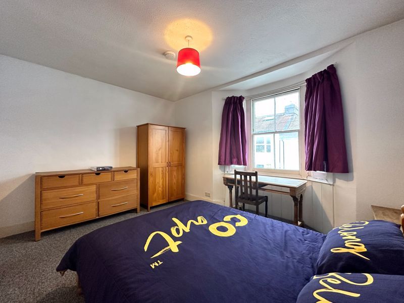 Property photo 1 of 8 Photo 25