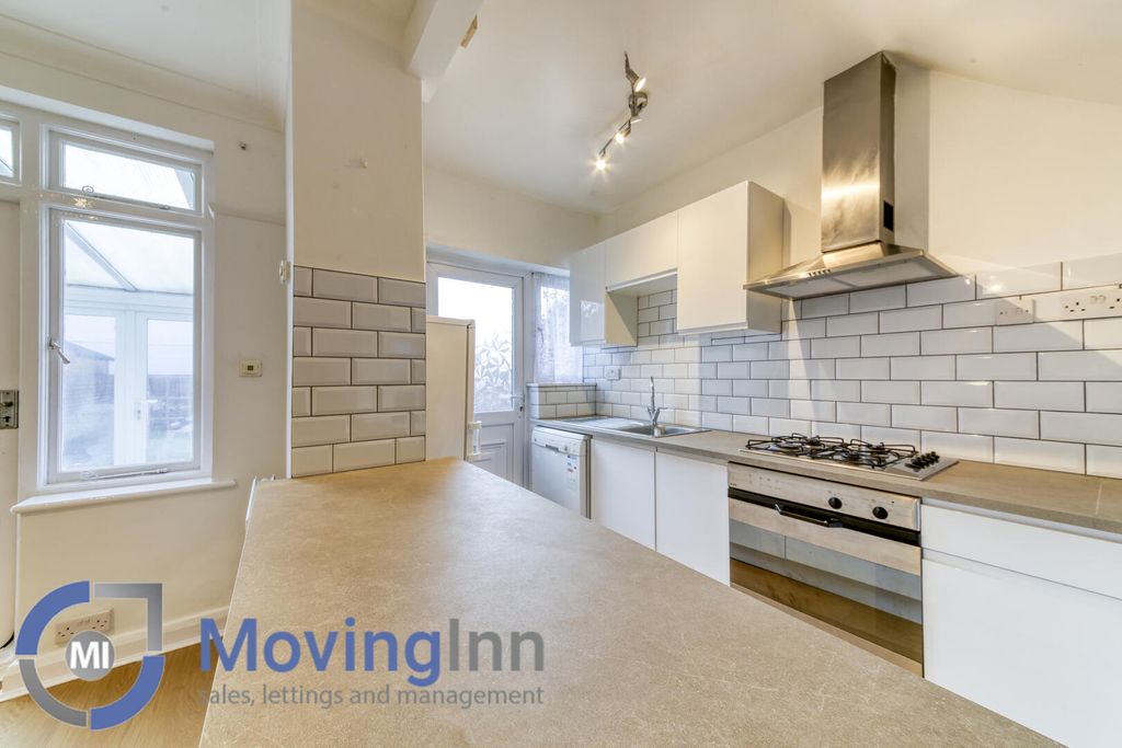 Property photo 2 of 21 Kitchen