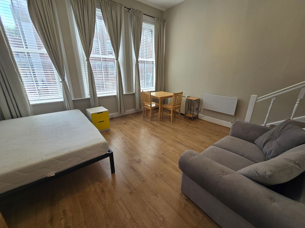 Property photo 2 of 10