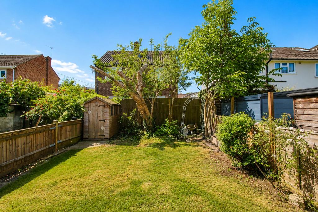 Property photo 3 of 17 Garden