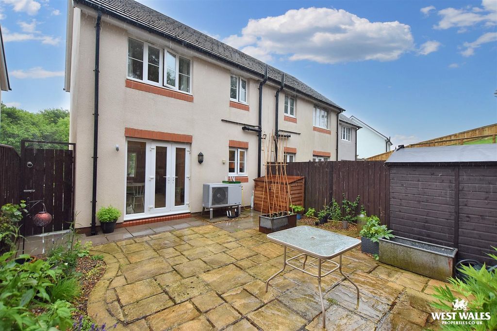 Property photo 1 of 16 13 (49).Jpg