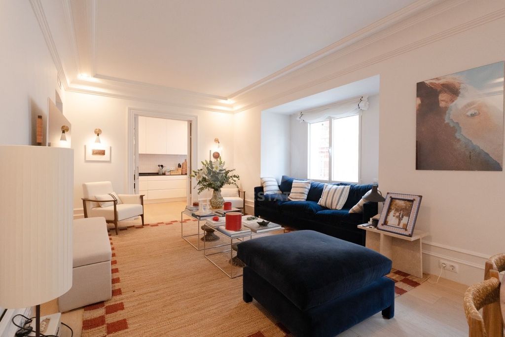 Property photo 2 of 31