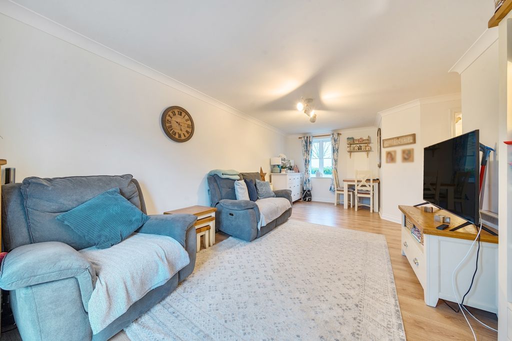 Property photo 3 of 11 1402238-4-697341F3064d1