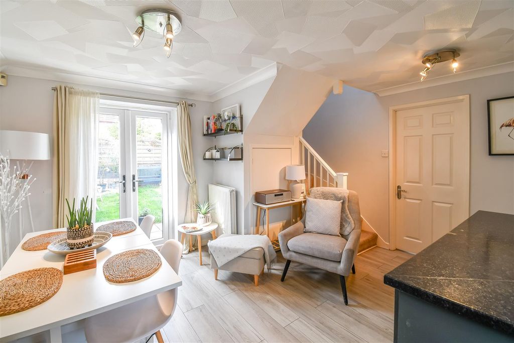 Property photo 3 of 24