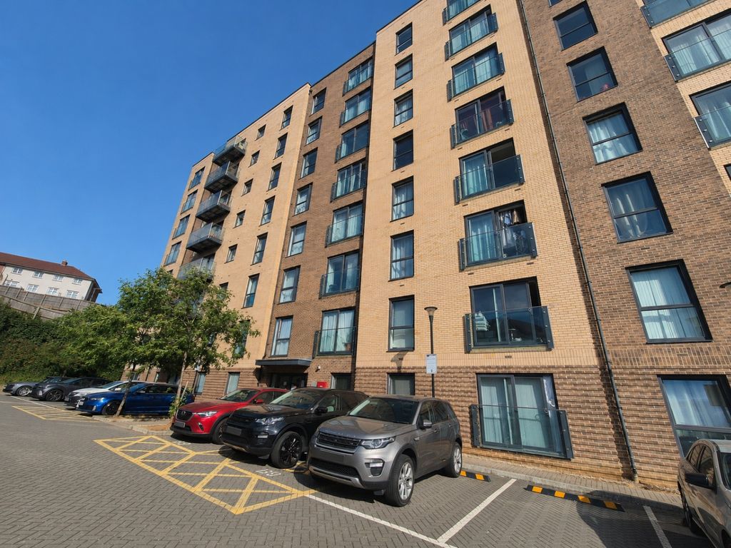 Property photo 1 of 9 5372820