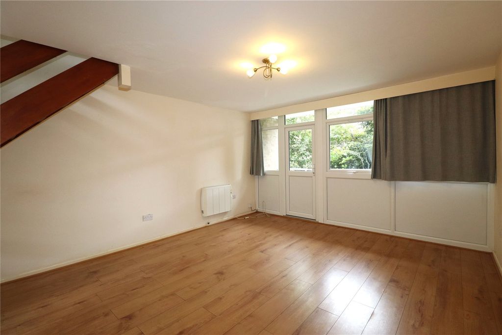 Property photo 3 of 8 Picture No. 16