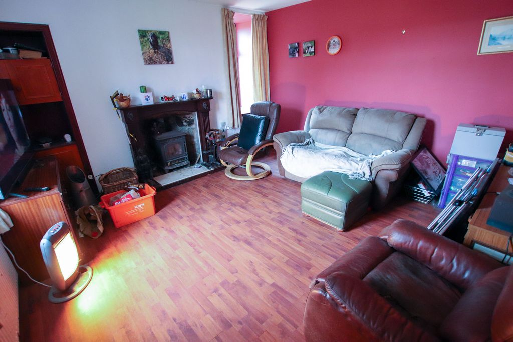 Property photo 2 of 29