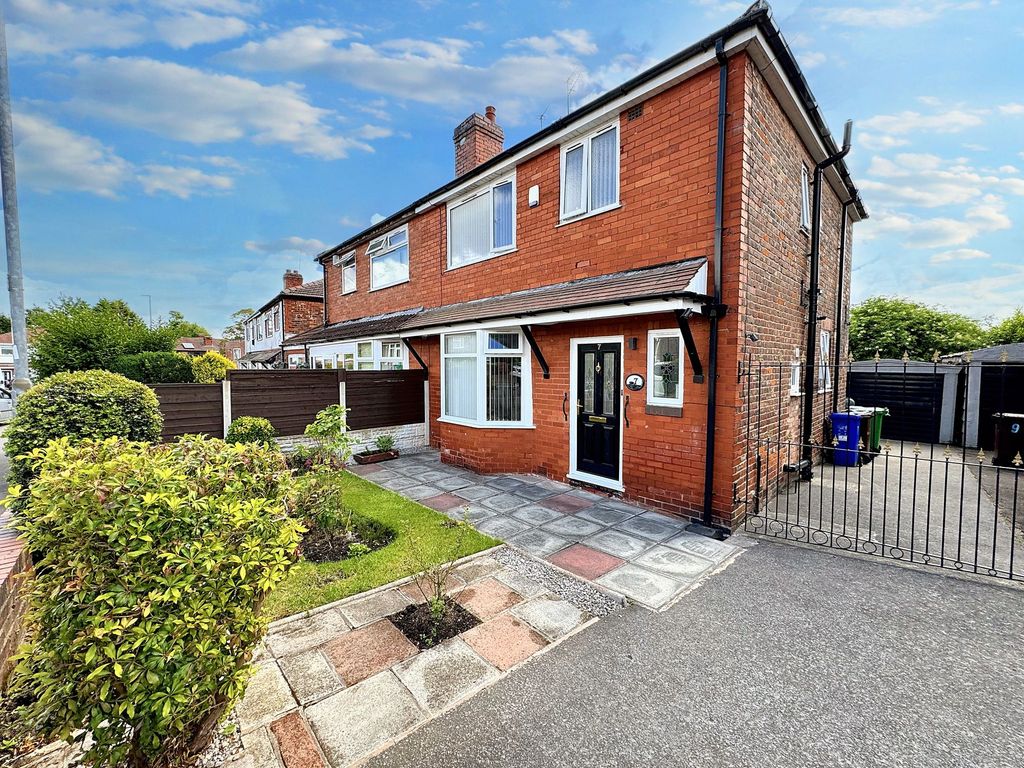 Property photo 1 of 18