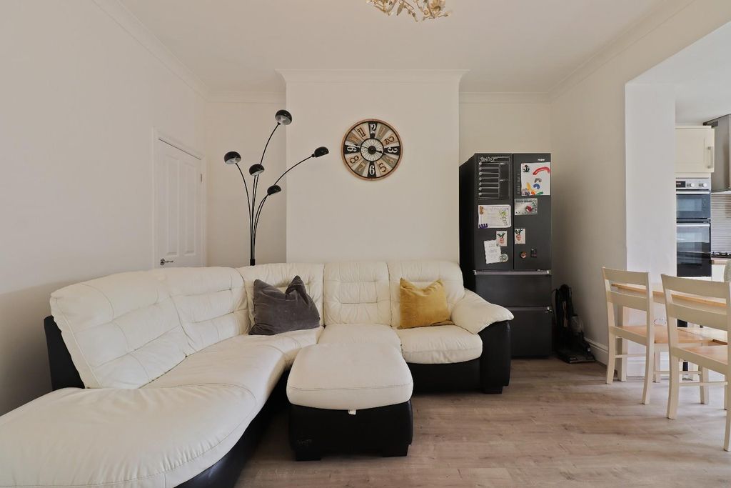 Property photo 3 of 23 Img_1507_1.Jpg