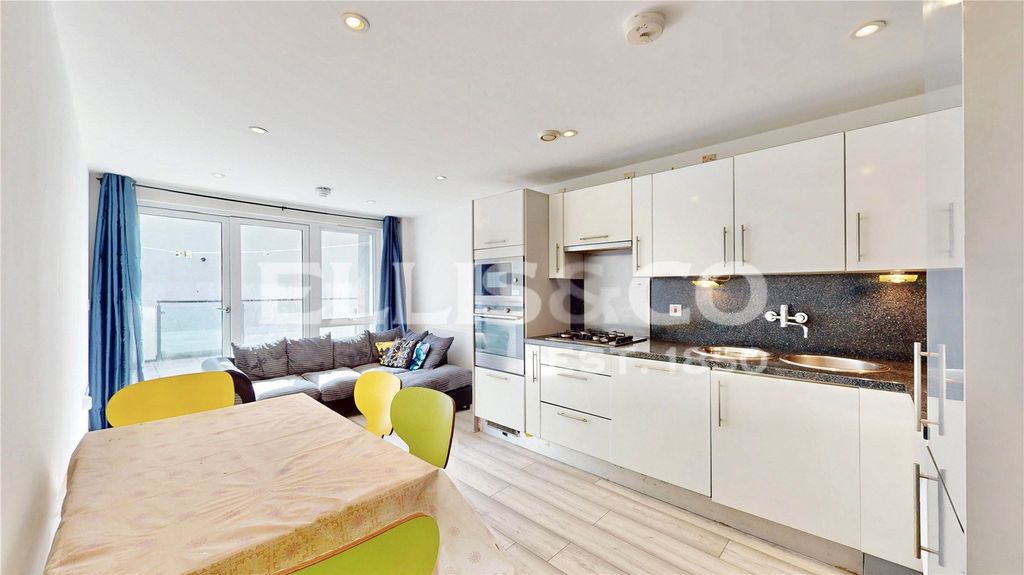 Property photo 1 of 14 Picture No. 11