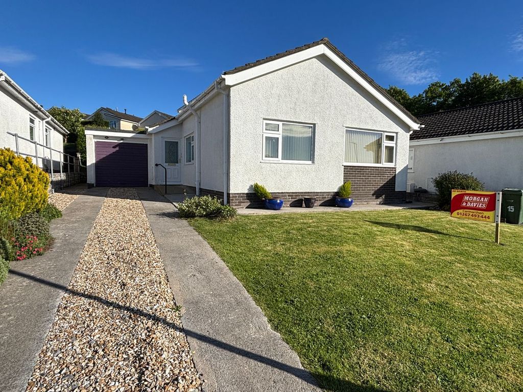 Property photo 1 of 16