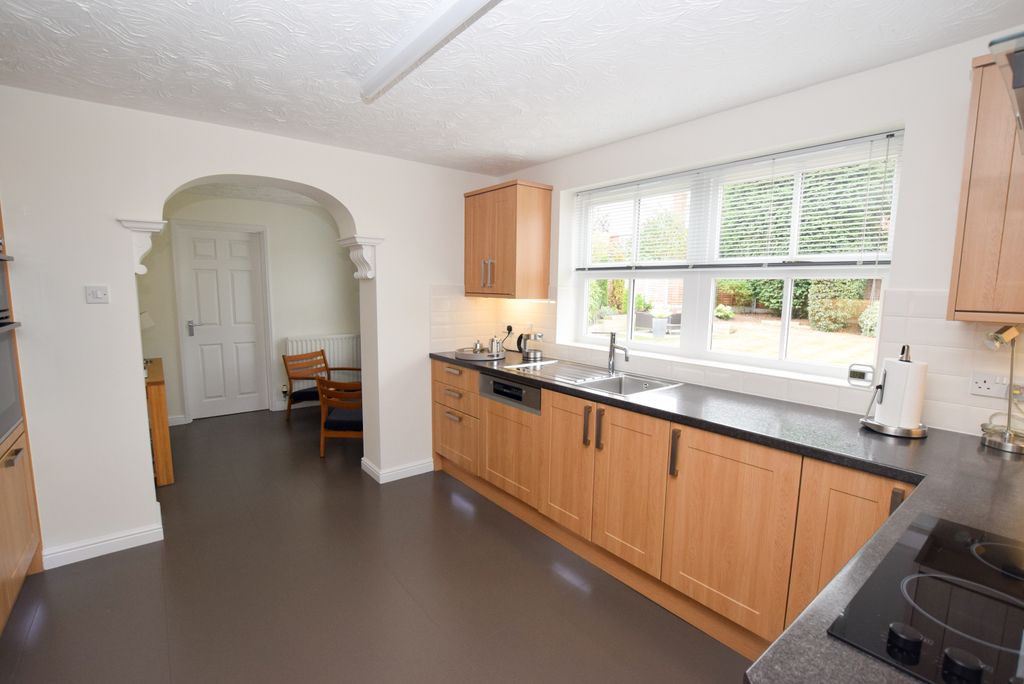 Property photo 2 of 14