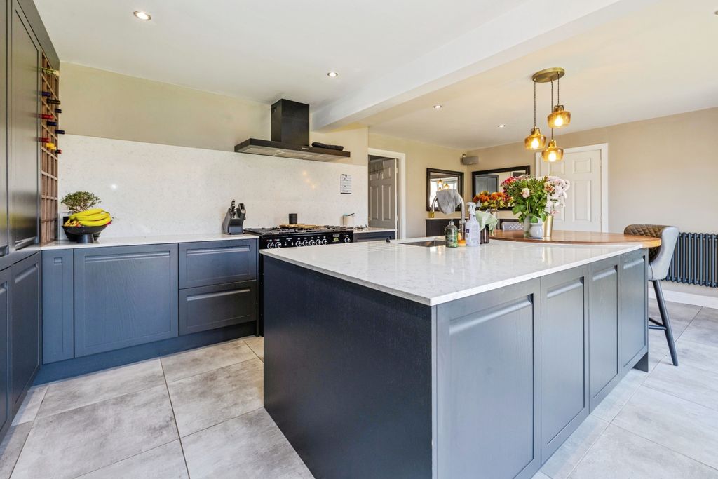 Property photo 3 of 26 2026-03-19-22Beresforddrive027