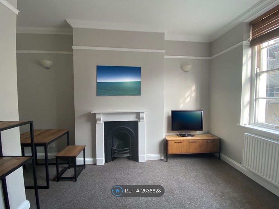 Property photo 1 of 8 Living Area