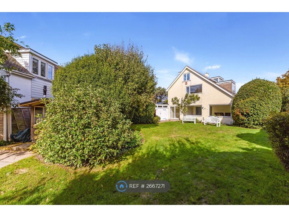 Property photo 3 of 22 Garden