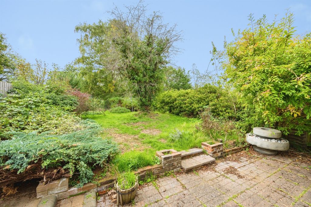 Property photo 2 of 16