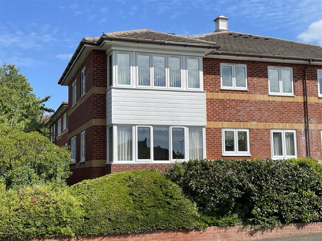 Property photo 1 of 12 Ground Floor Apartment Front
