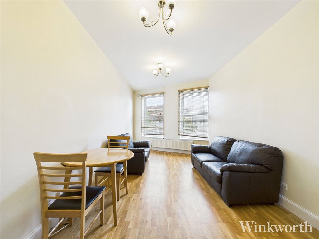 Property photo 2 of 8 Picture No. 18