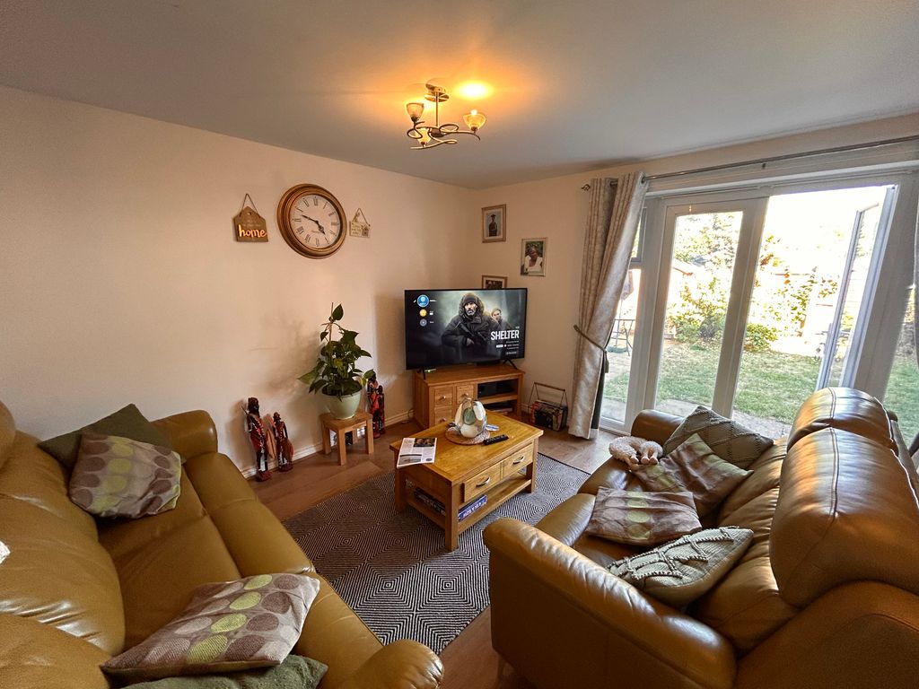 Property photo 2 of 12