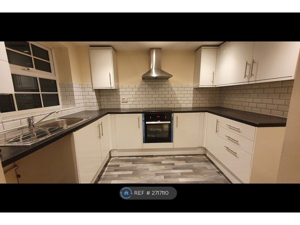 Property photo 1 of 8 Kitchen