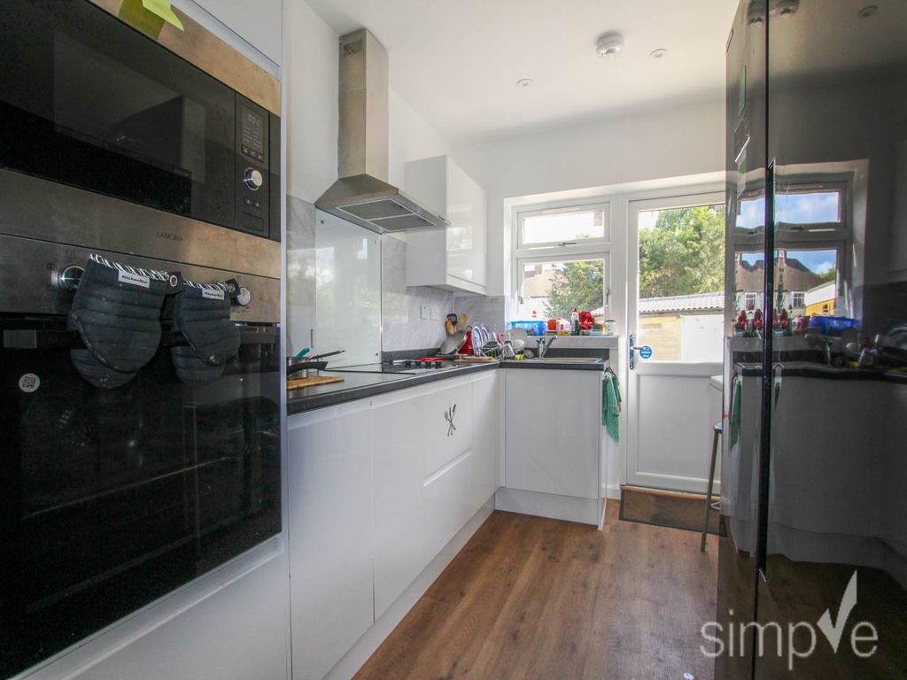 Property photo 1 of 8 Img_4785