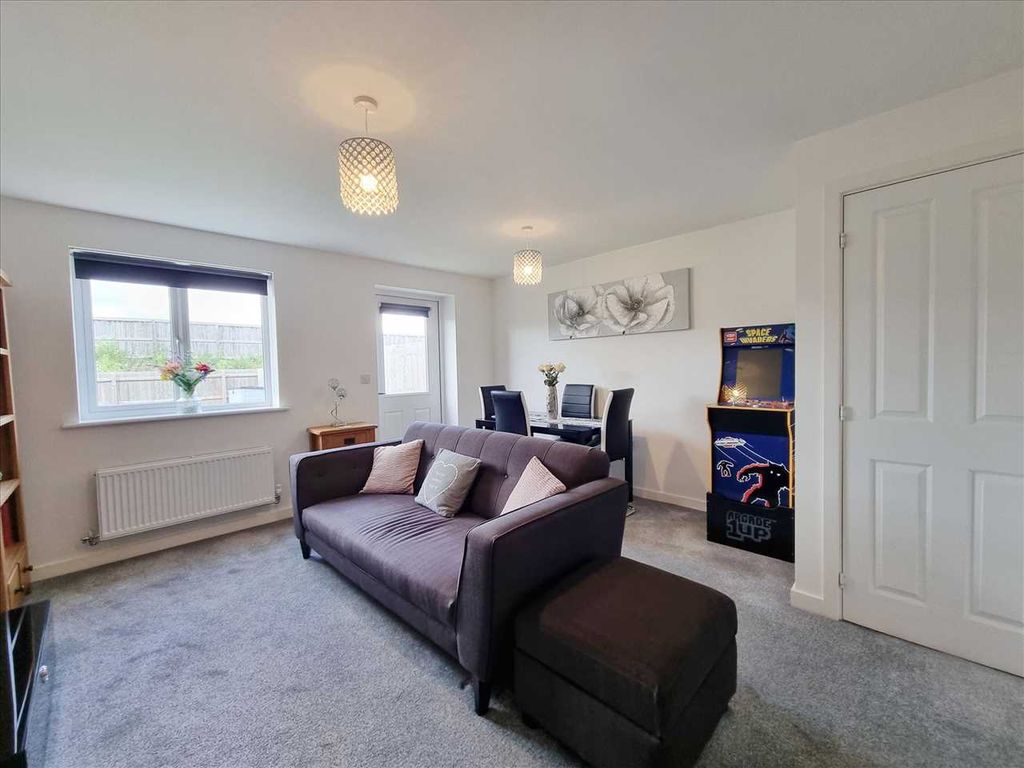 Property photo 3 of 9 Lounge Diner: