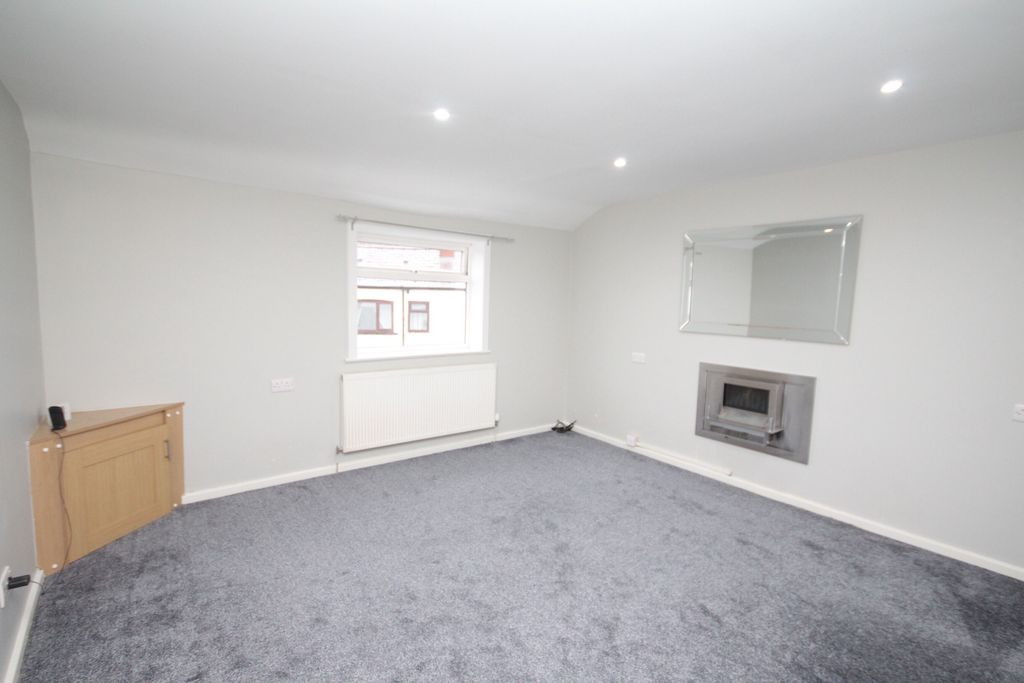 Property photo 2 of 7 Lounge