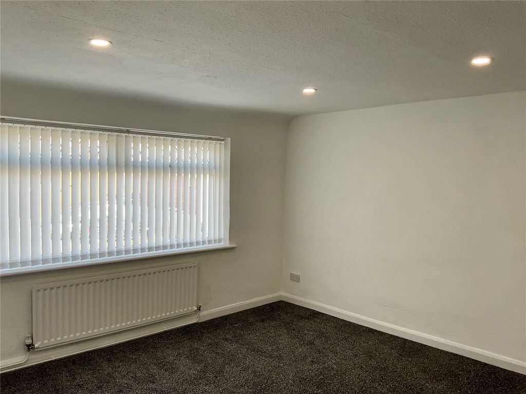 Property photo 3 of 17 2