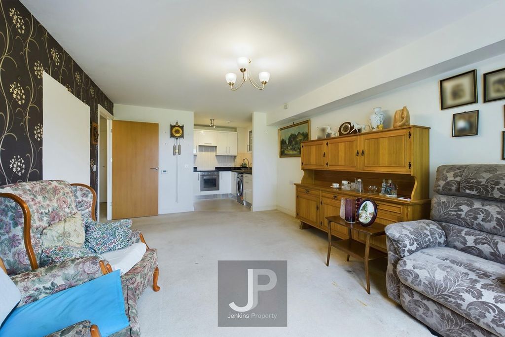 Property photo 3 of 12 Cam01632G0-Pr0146-Still009.Jpg