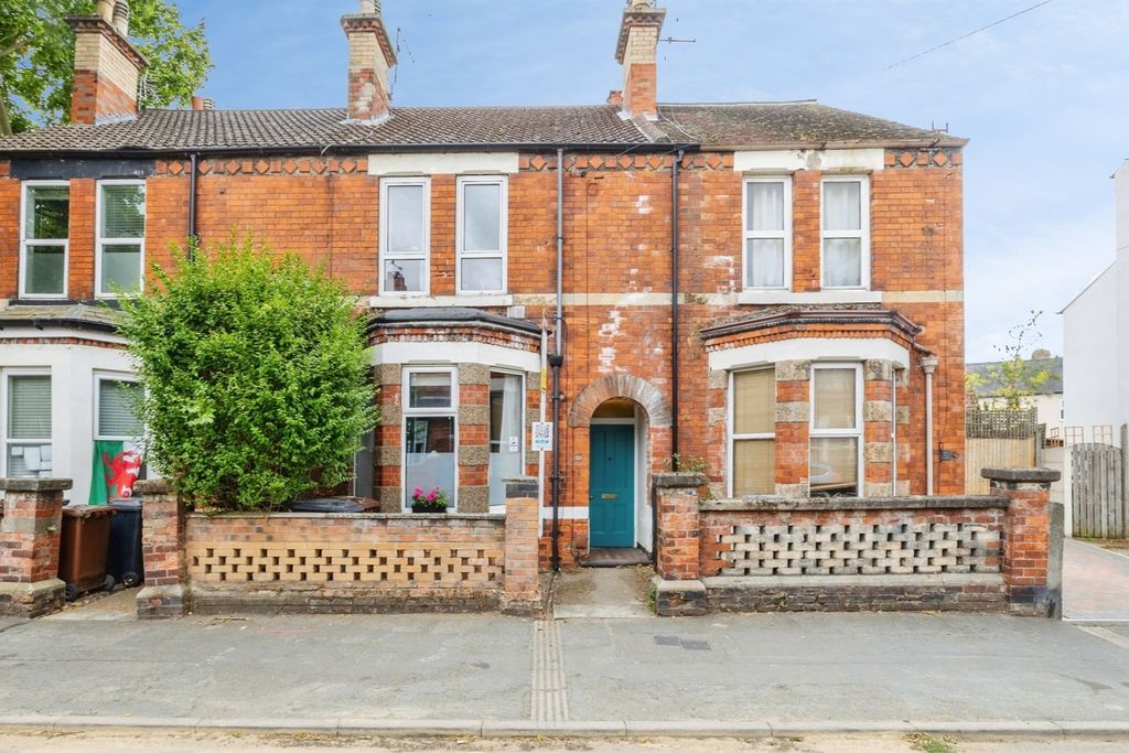 Property photo 1 of 18