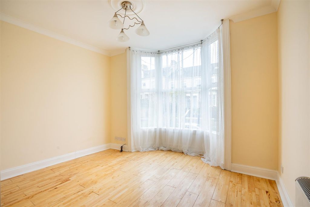 Property photo 2 of 9 Br-1.Jpg