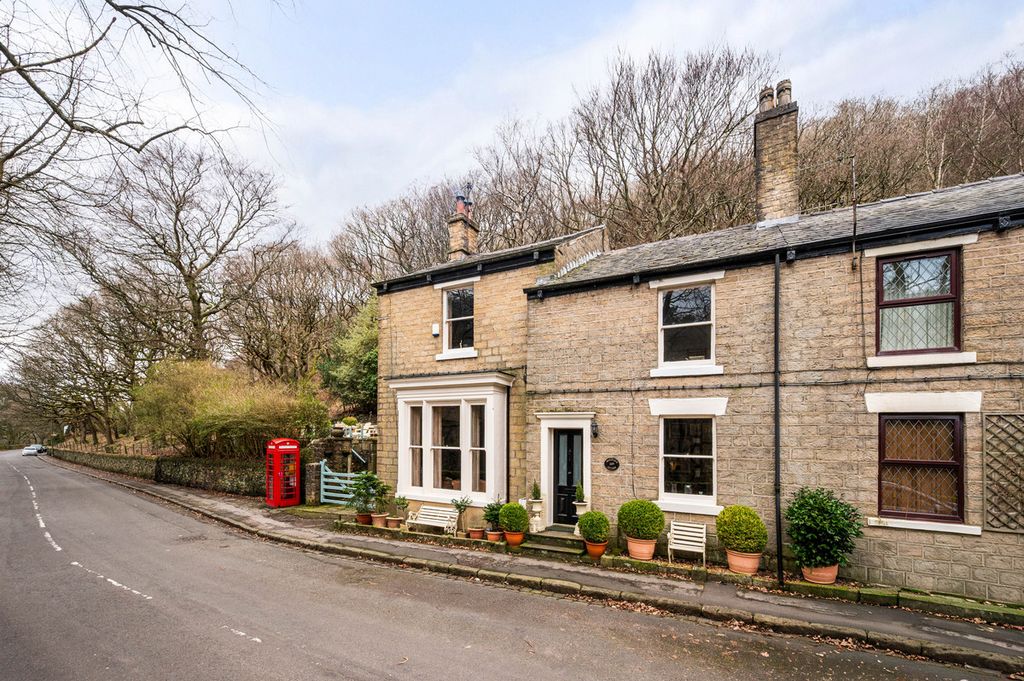 Property photo 2 of 43