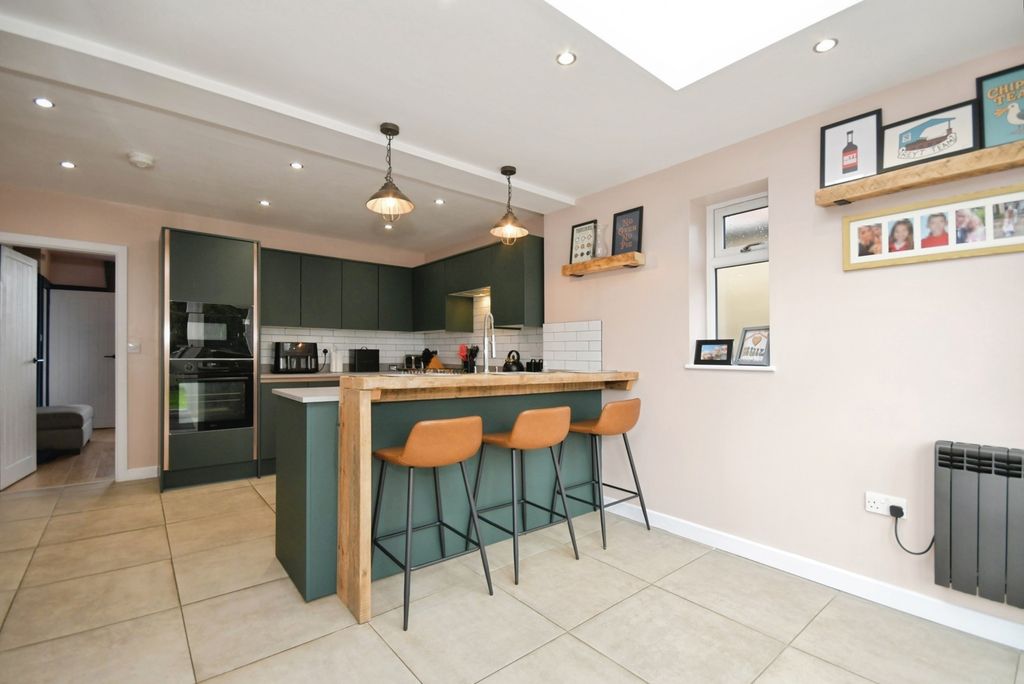 Property photo 2 of 17 Pbox-Img.Jpg