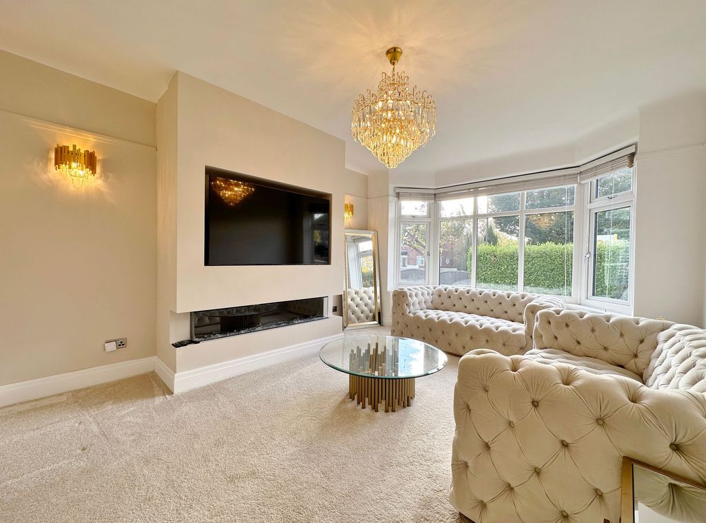 Property photo 2 of 19 Photo 4