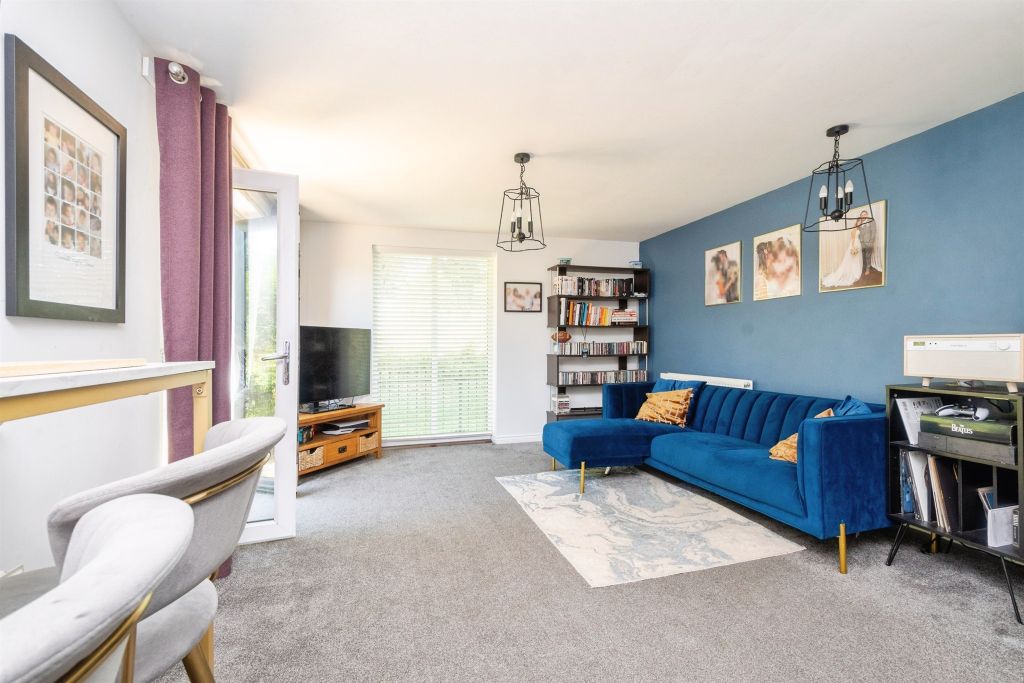 Property photo 3 of 17