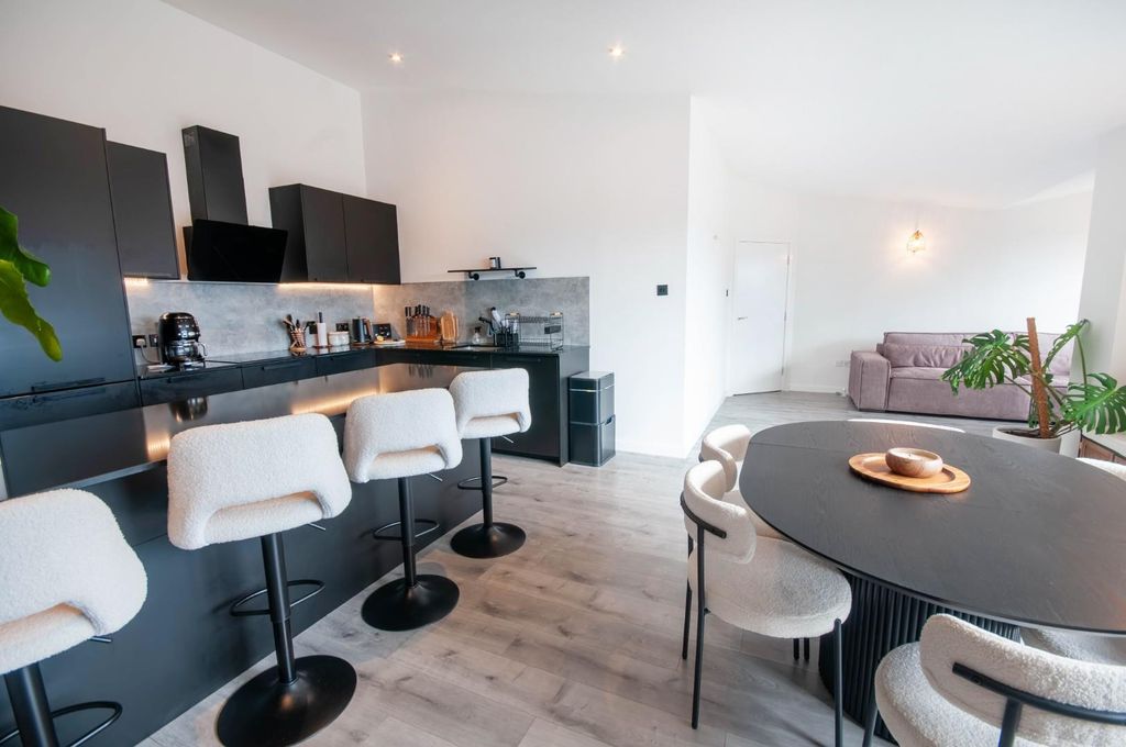 Property photo 2 of 20 Open Plan Kitchen Diner