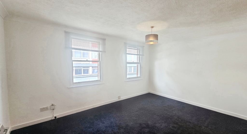 Property photo 2 of 5 Pbox-Img.Jpg