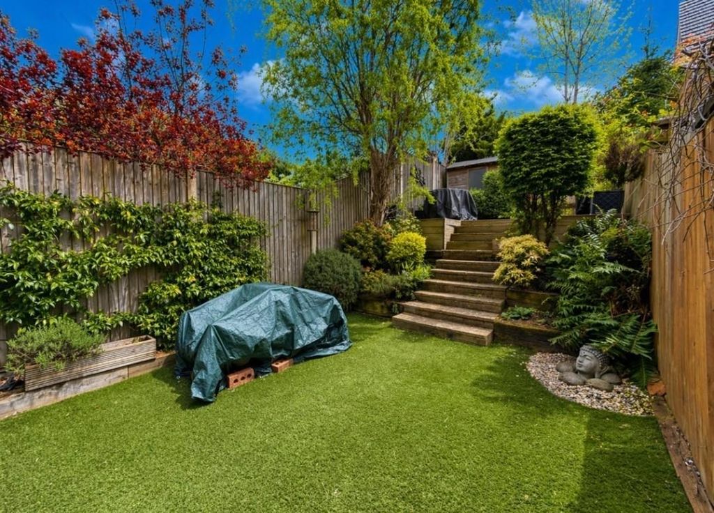 Property photo 2 of 24