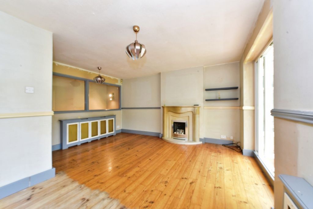 Property photo 2 of 16 Pbox-Img.Jpg