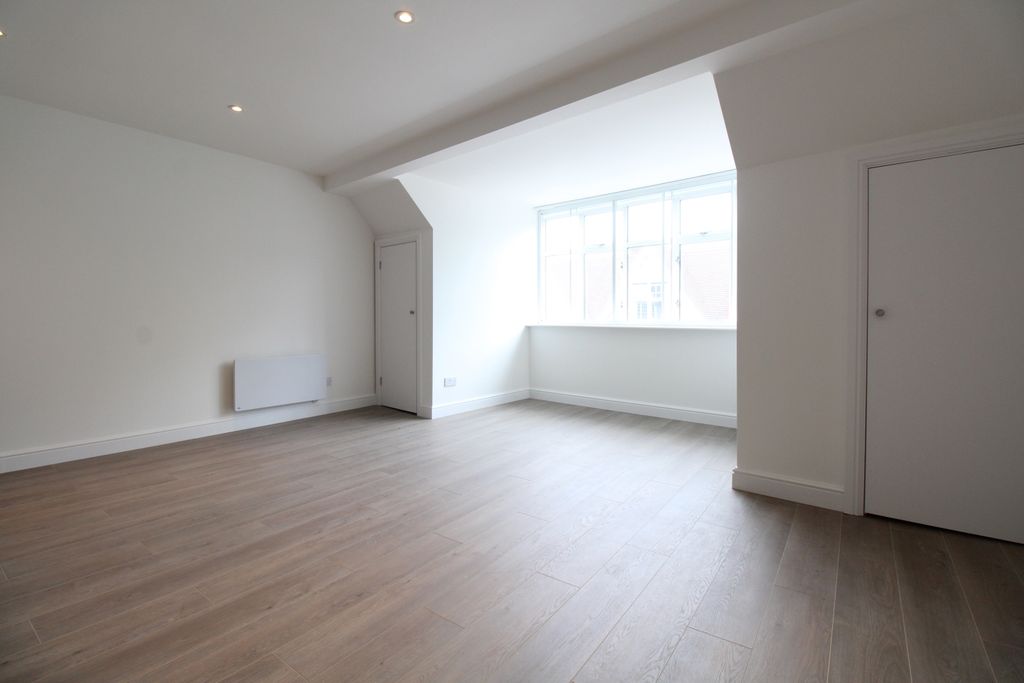 Property photo 2 of 6 Img_3817