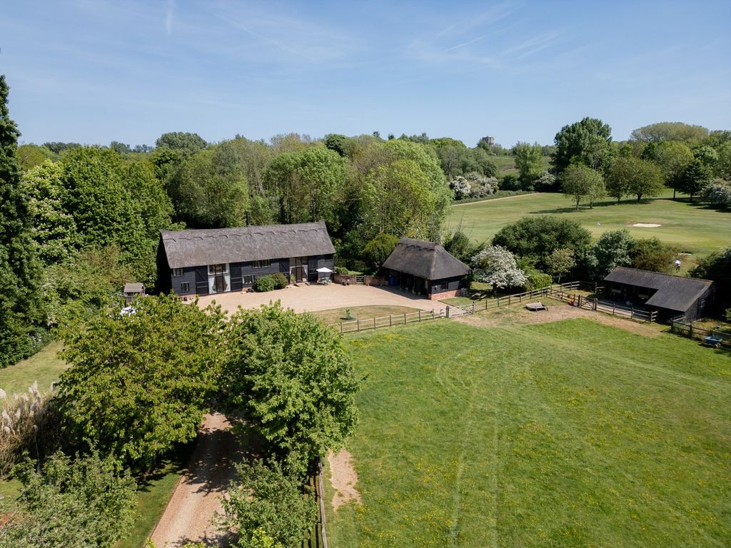 Property photo 1 of 32 Spiderhallbarn-0567