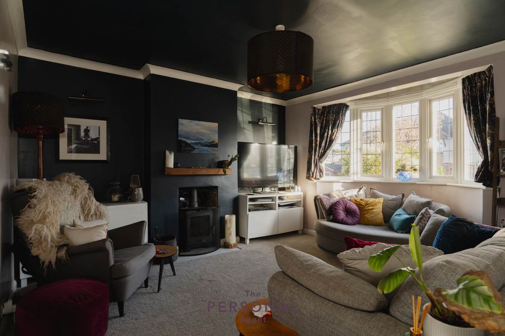 Property photo 3 of 19