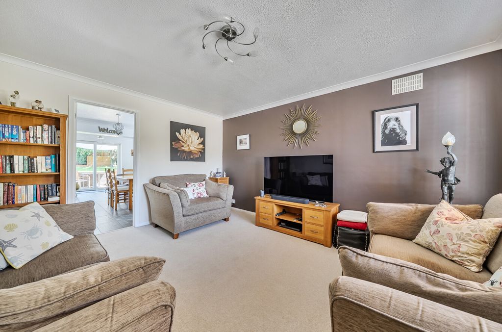 Property photo 3 of 24 3 - 1479901-8-6A3Abde...