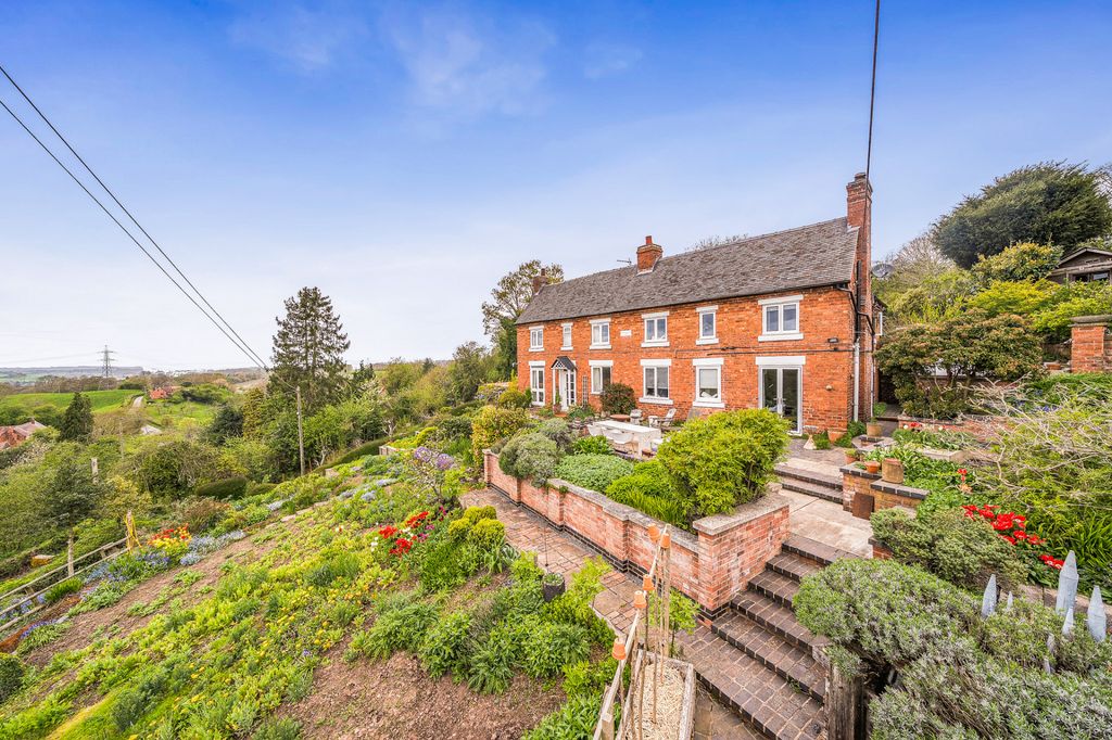 Property photo 1 of 28