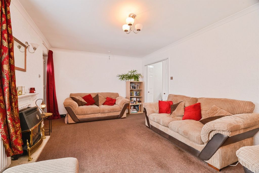 Property photo 3 of 15