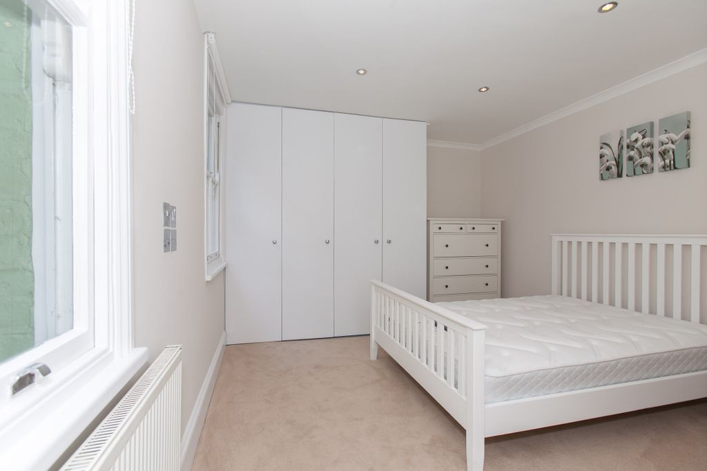 Property photo 2 of 7 2