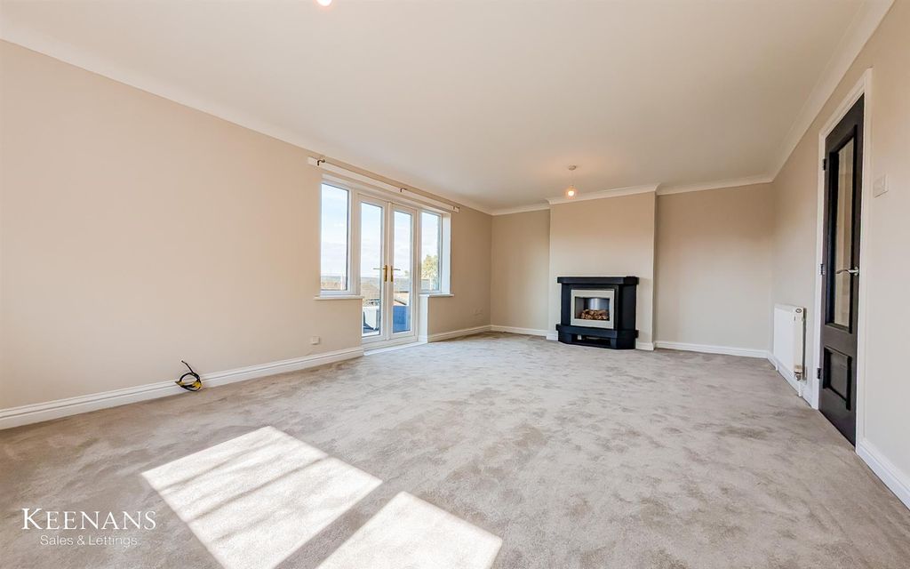 Property photo 3 of 48 3.Jpg