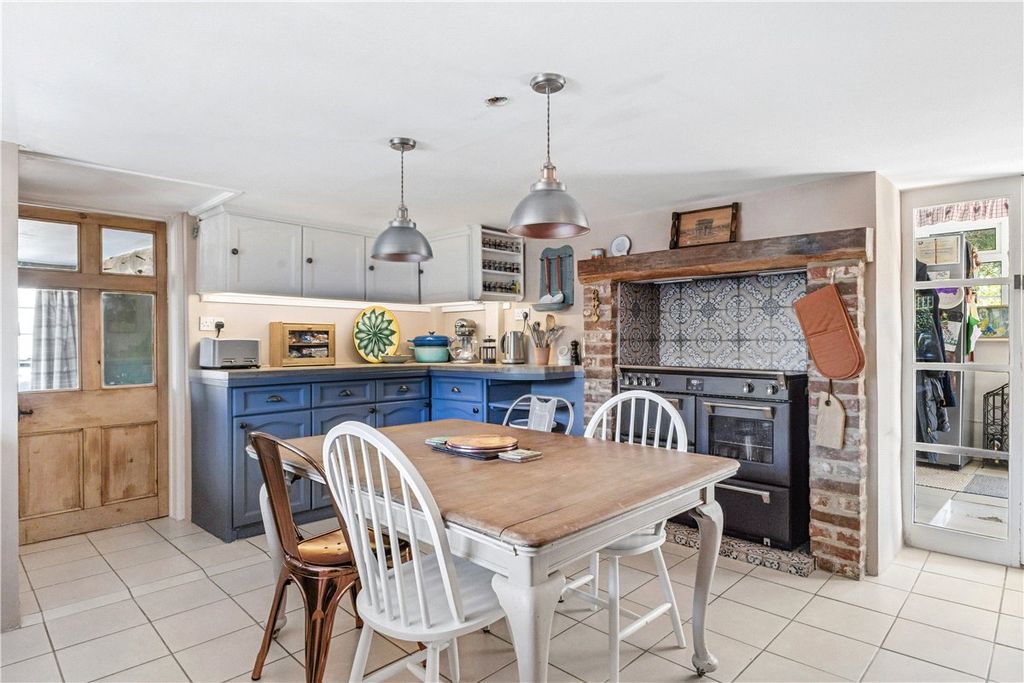 Property photo 1 of 22 Kitchen/Breakfast Rm