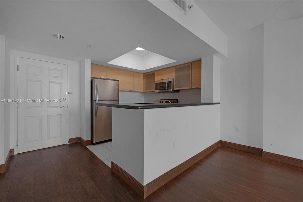 Property photo 3 of 19 <Alttext/>